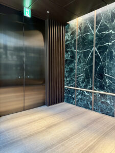 WORLD TOWER RESIDENCE エレベーターホール
