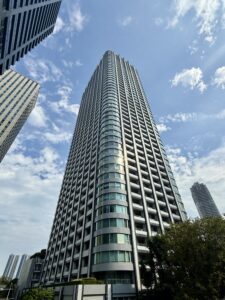東京ツインパークス 外観・タワー見上げ
