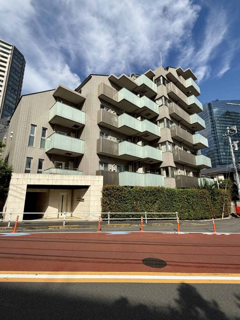 オープンレジデンシア六本木美術館前の写真 1