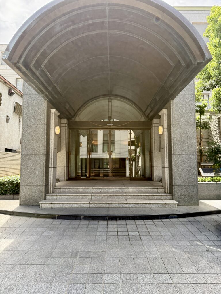 南青山高樹町パークマンションの写真 2